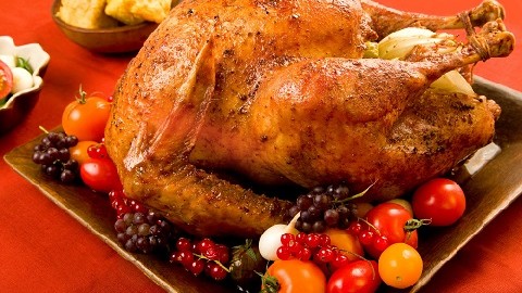 Pavo relleno asado al horno